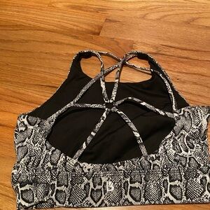 BuffBunny Snakeskin Sportsbra- size medium